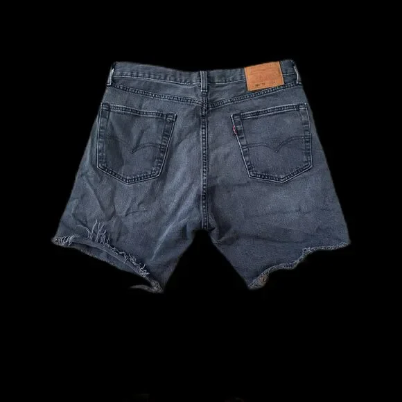 Levi's 501 '93 Women's Cutoff Shorts 7 inch inseam Size 34 - Picture 3 of 8